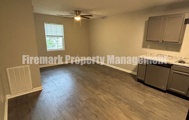 Studio, 1 bath, 318 sqft, $895, Unit 18