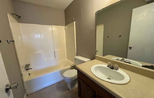 3 beds, 2 baths, 1,155 sqft, $1,050, Unit D03