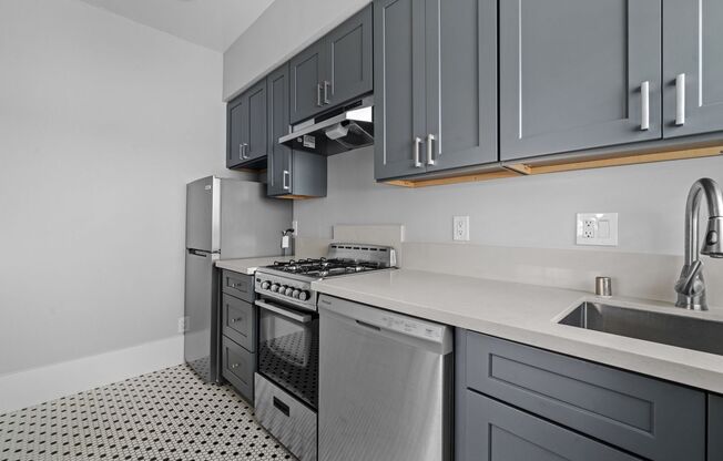 Studio, 1 bath, 450 sqft, $1,479, Unit 21