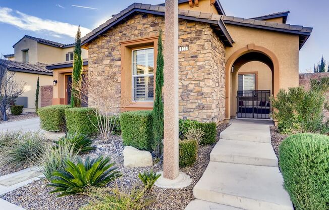 Stunning 4 Bedroom /4bath in Summerlin