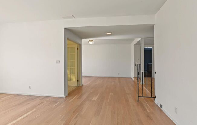 3 beds, 2.5 baths, $7,500