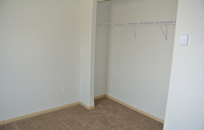 4 beds, 3 baths, $1,895, Unit 202