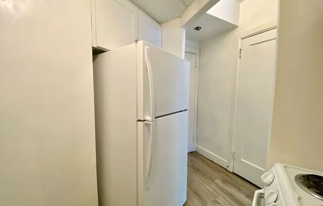 1 bed, 1 bath, 335 sqft, $1,350, Unit 207
