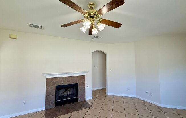 Fantastic 4/2 Single-Story Home in Leander!