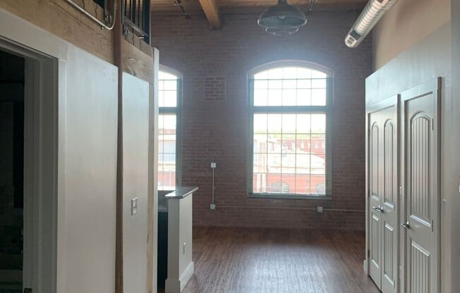 Studio, 1 bath, 1,042 sqft, $2,060, Unit 532