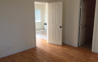 1 bed, 1 bath, 500 sqft, $995