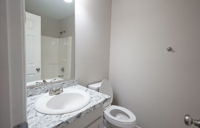 2 beds, 2 baths, $1,100, Unit 809