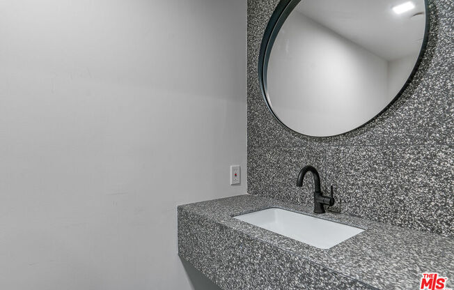 2 beds, 2.5 baths, 1,370 sqft, $6,750, Unit 714