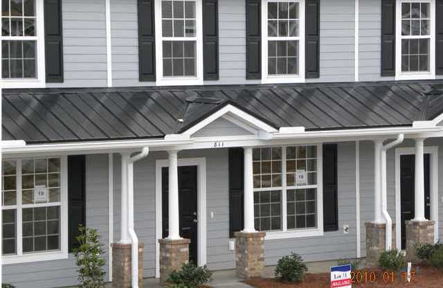 Townhouse in Gated Community-Summerville