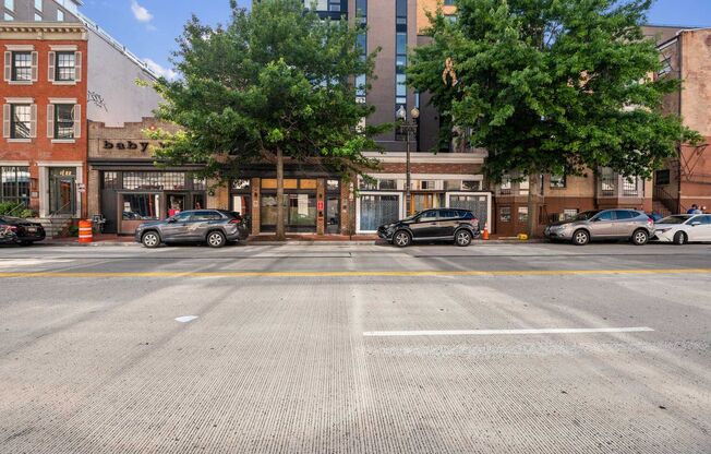 1 bed, 1 bath, $1,600