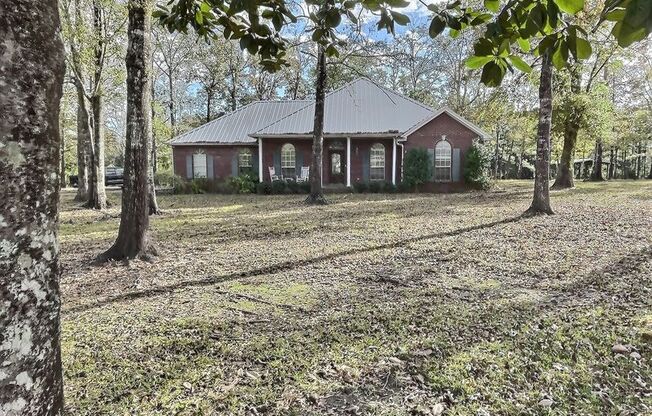 4 Bedroom home located in Vancleave