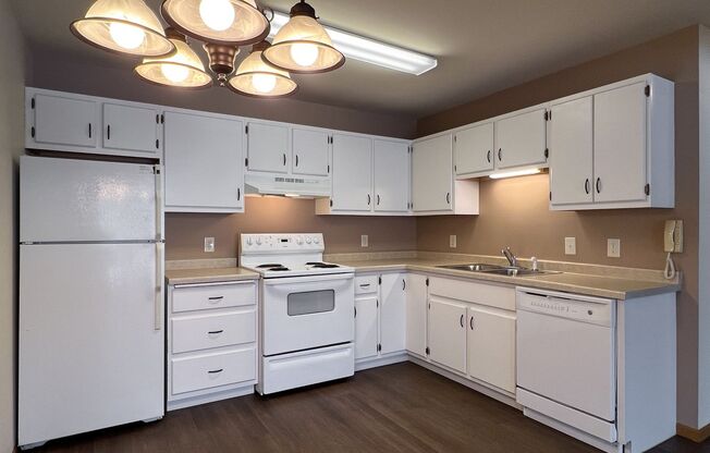 1 bed, 1 bath, 568 sqft, $865, Unit ME 2401-57