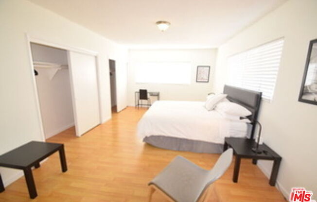 2 beds, 2 baths, $4,200, Unit PH