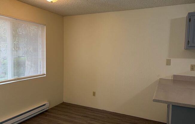 1 bed, 1 bath, 730 sqft, $1,325, Unit 7607-03
