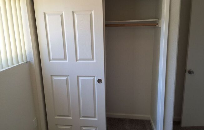 3 beds, 1 bath, 1,100 sqft, $1,645, Unit 1490-135