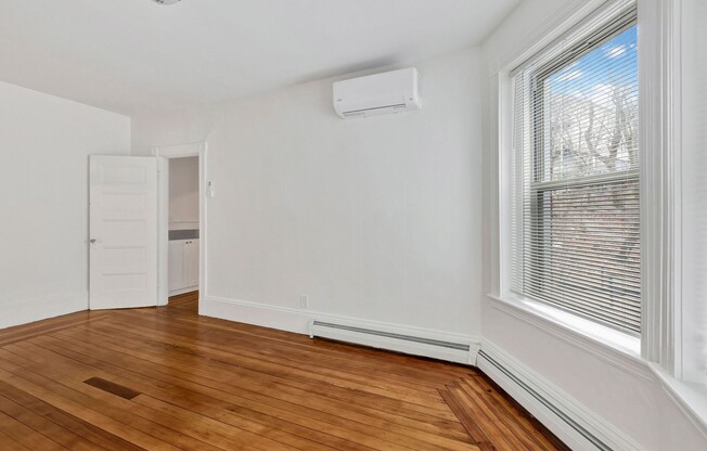 4 beds, 2 baths, 1,432 sqft, $4,300, Unit 2