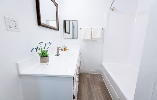 1 bed, 1 bath, 750 sqft, $1,998, Unit 105