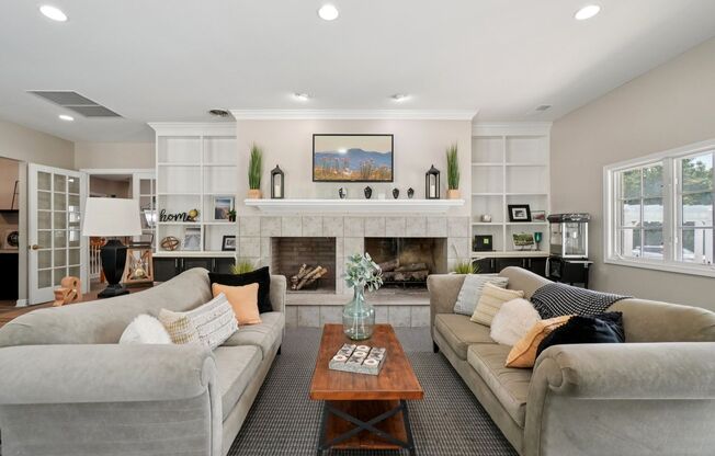 1 bed, 1 bath, 760 sqft, $1,180, Unit H114