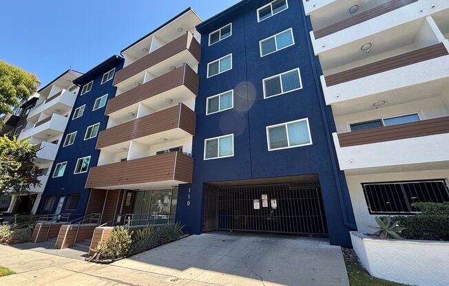 1 bed, 1 bath, 850 sqft, $2,298, Unit 205