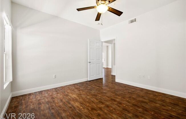 2 beds, 2 baths, $1,595, Unit # 423