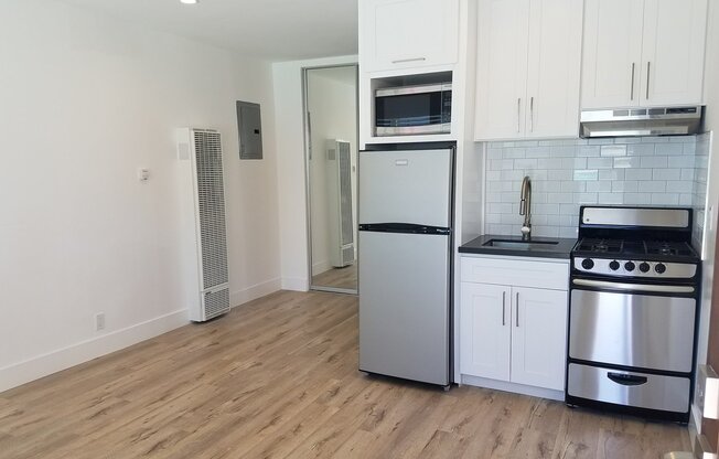 Studio, 1 bath, 230 sqft, $1,825, Unit 716- 02