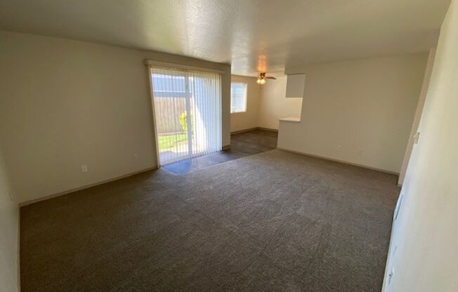 2 beds, 1 bath, 986 sqft, $1,350, Unit 205