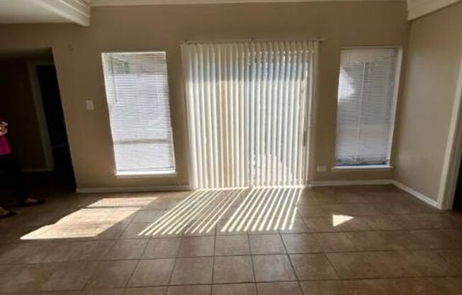 3 beds, 2 baths, 1,350 sqft, $2,055, Unit 3-1623-B
