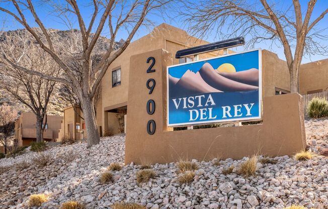 Foot Hills ! 2 bed/2 Bath home boasts beautiful views of the Mountains and the Lights of Albuquerque.