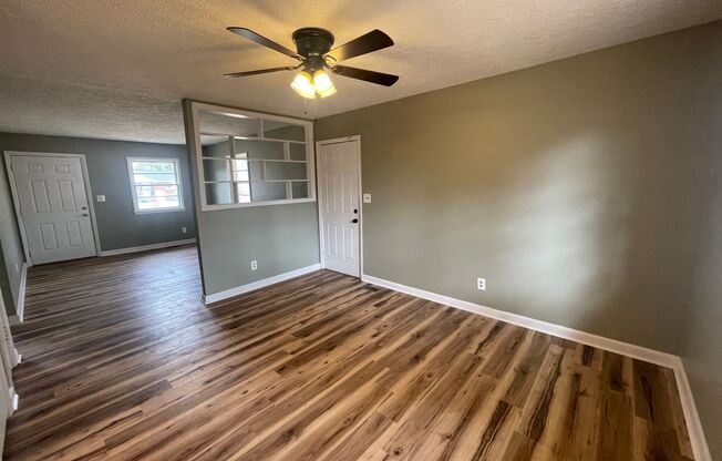 3 beds, 1 bath, $1,250