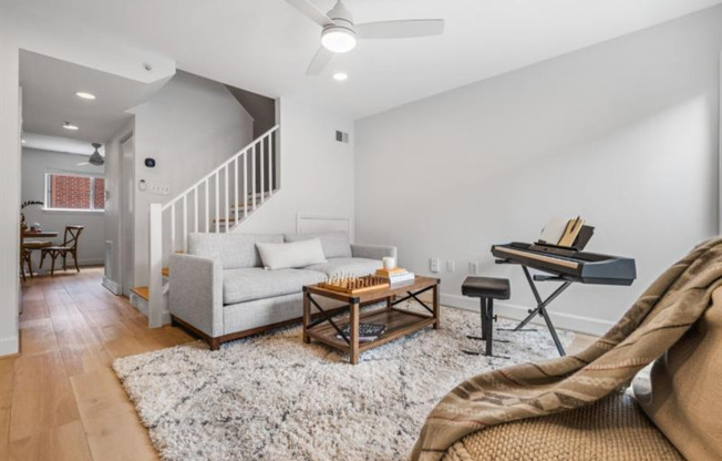 387 RALPH MCGILL BLVD NE