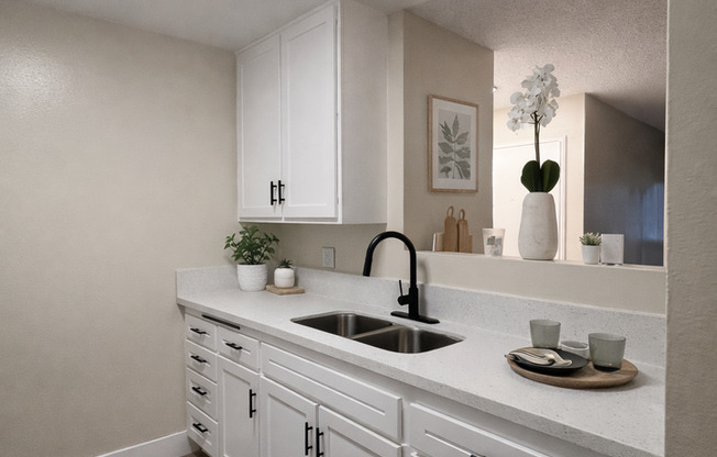 1 bed, 1 bath, 714 sqft, $1,795, Unit 042