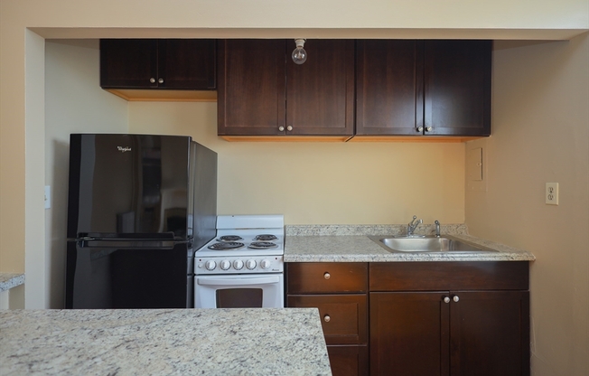 1 bed, 1 bath, 615 sqft, $2,700, Unit 14