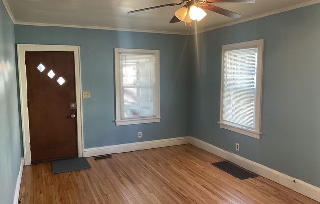 Charming 2+ Bedroom Single Family on a great St Paul street!!