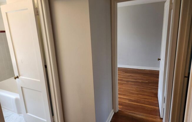 2 beds, 1 bath, 897 sqft, $2,265, Unit A-05