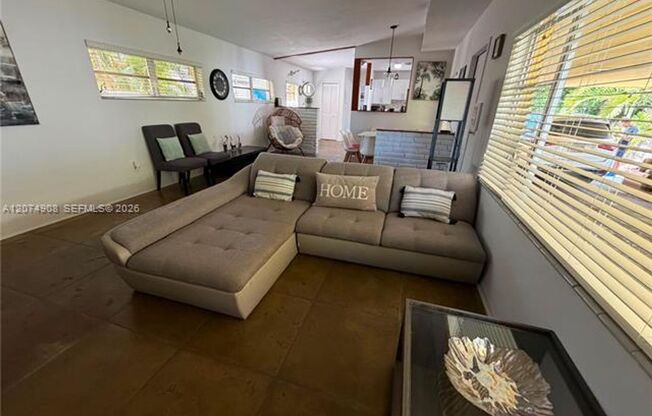 935 Polk St # 935, FL 33019