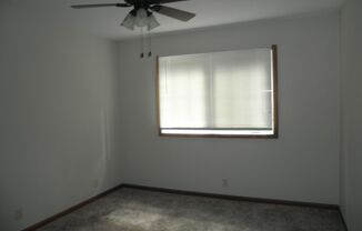 2 beds, 2 baths, $895, Unit F- 4425