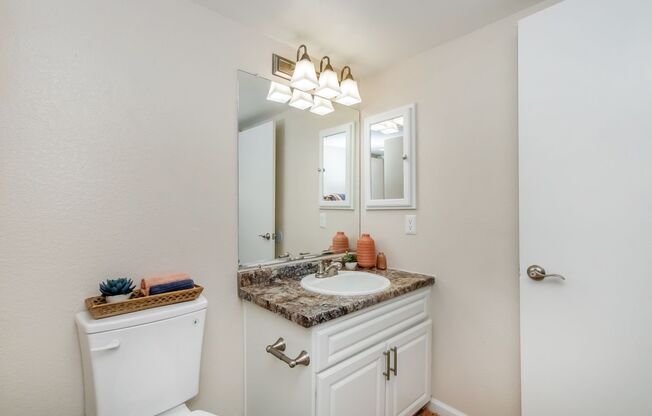 4 beds, 2 baths, 1,375 sqft, $1,599, Unit 18102