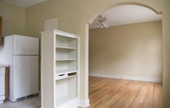 1 bed, 1 bath, $850, Unit C-9