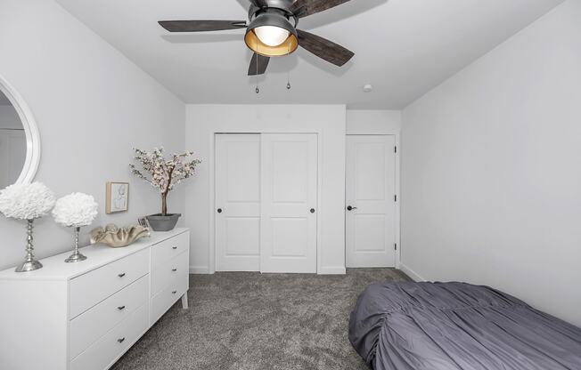 Ceiling Fan In Bedroom at Galbraith Pointe Apartments and Townhomes*, Cincinnati, 45231