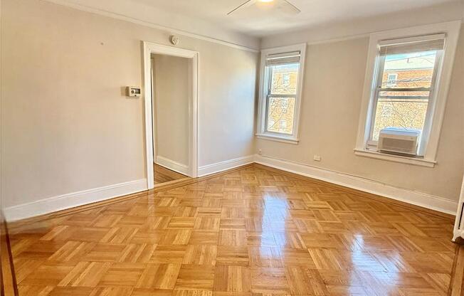 42 2 25 AVE