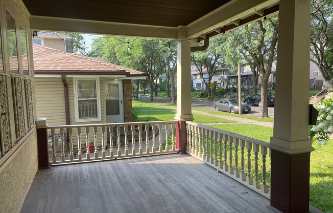 3 beds, 1 bath, $1,999