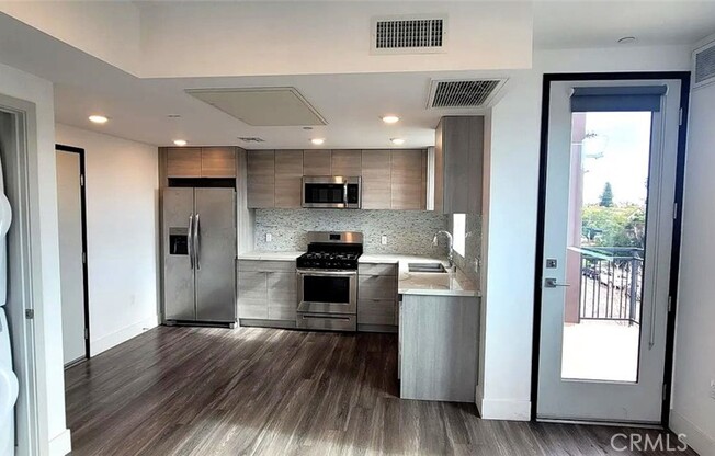 1482 S Sherbourne Dr