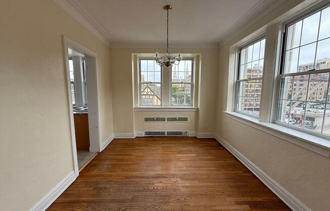 2 beds, 2 baths, 1,303 sqft, $2,400, Unit New King Edward  201