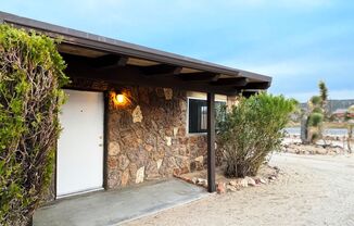 57372 Yucca Trail