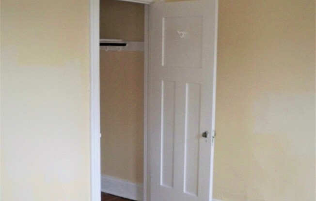 1 bed, 1 bath, 2 sqft, $950, Unit #304
