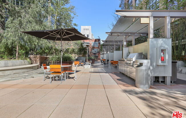 1 bed, 1.5 baths, 1,200 sqft, $4,995, Unit 916