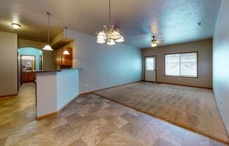 2 beds, 1.5 baths, $1,295, Unit Condo 1367