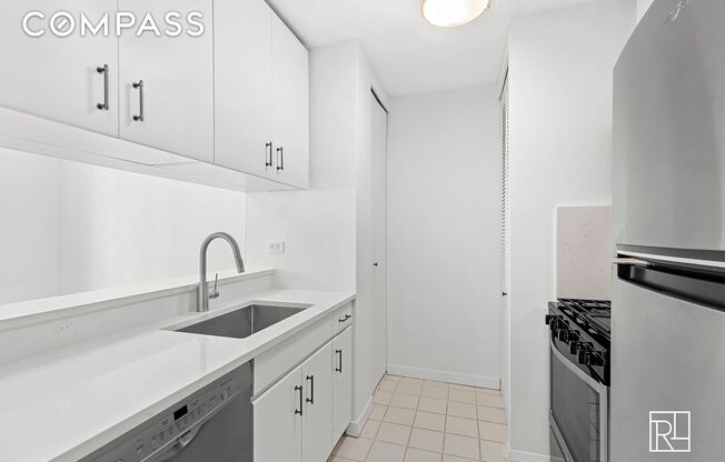 Studio, 1 bath, 467 sqft, $3,980, Unit 12D