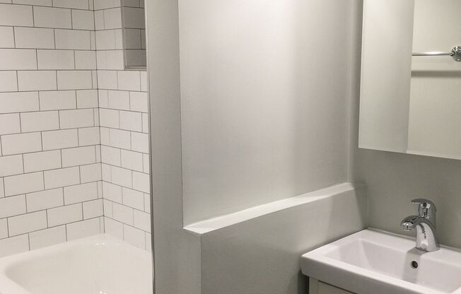 2 beds, 1 bath, 835 sqft, $1,950, Unit 5051-GE