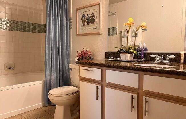 2 beds, 2 baths, $2,100, Unit # 2158